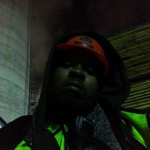 Meet your Posher, Dominique